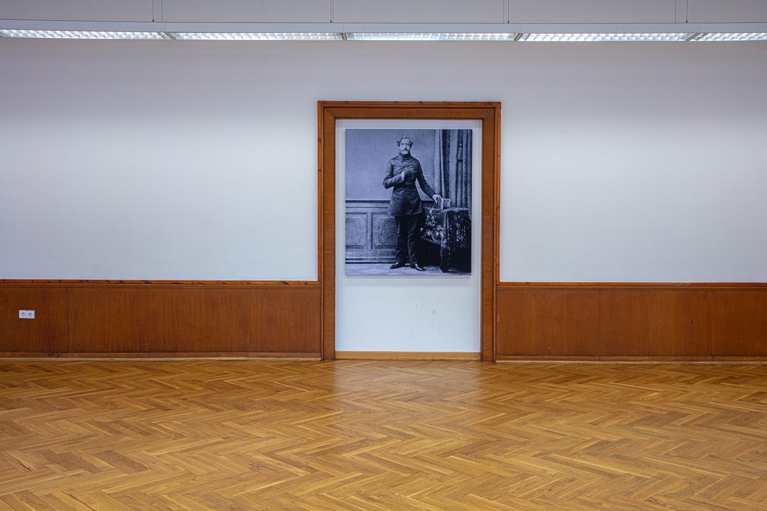 Bernhard von Langenbeck Saal im Langenbeck Virchow Haus Berlin mit Portrait des Namensgebers
