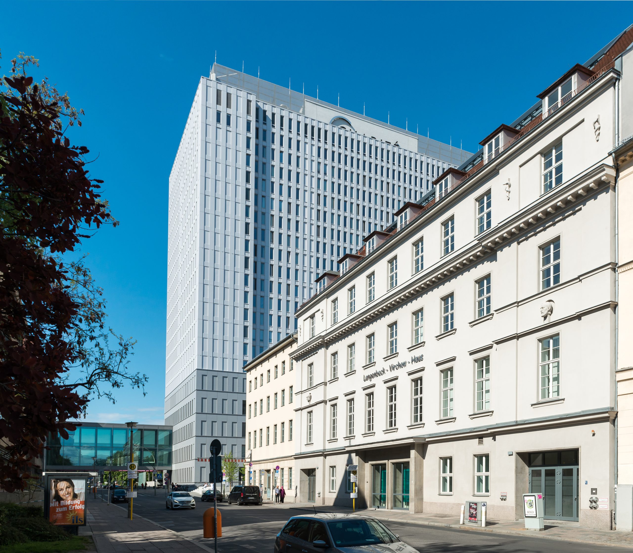 Außenansicht des Langenbeck-Virchow-Hauses Berlin – historisches Tagungs- und Veranstaltungszentrum im Herzen der Hauptstadt"