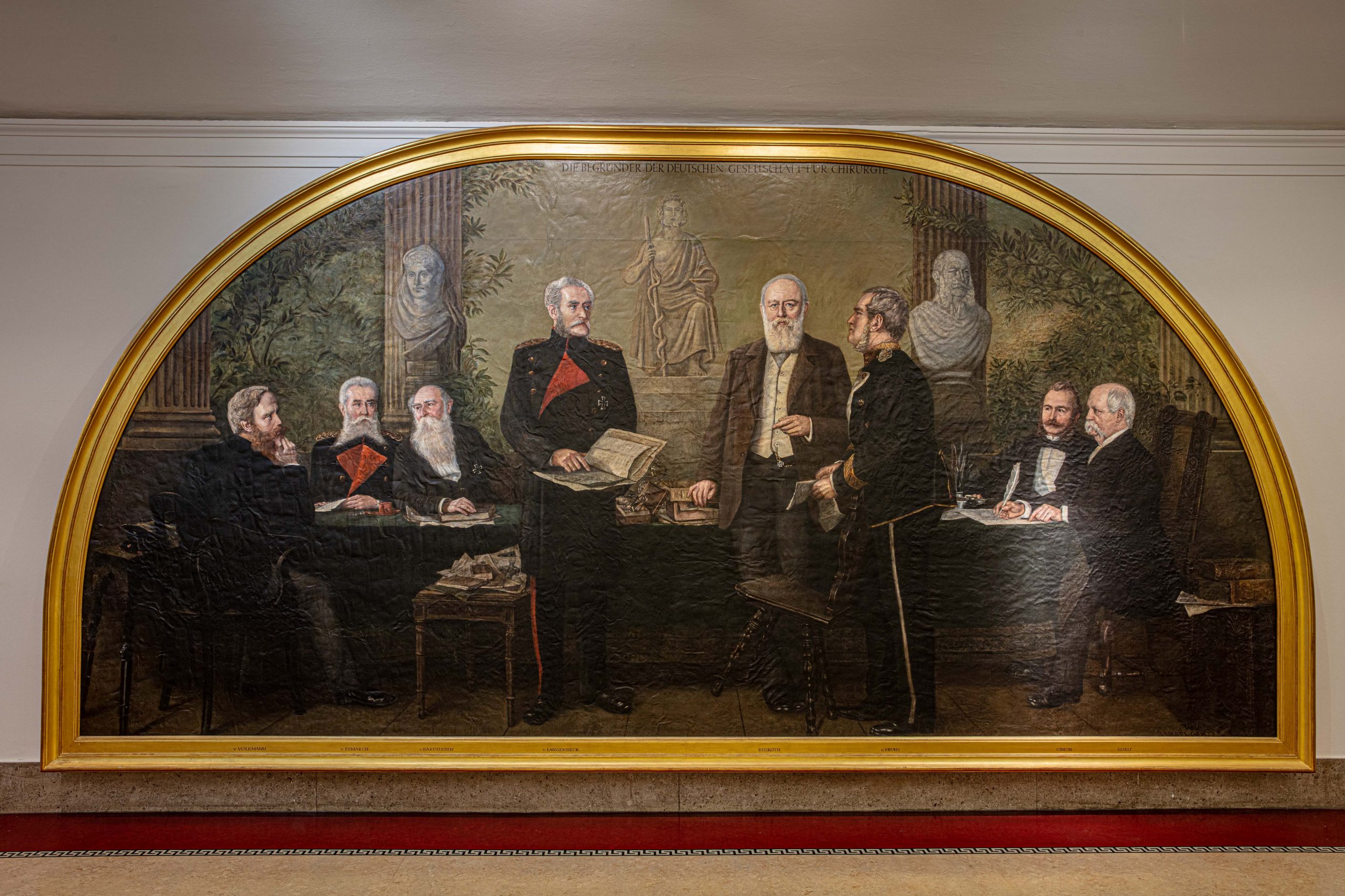 Gemälde in der Wandelhalle des Langenbeck Virchow Hauses, das die Gründung der Deutschen Gesellschaft für Chirurgie darstellt